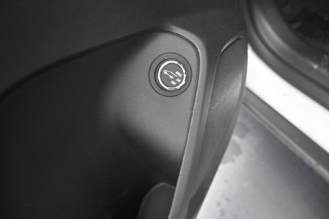 Used 2026 Summit White Chevrolet LT image 16
