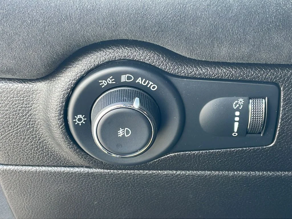 Used 2022 Black Dodge SRT 392 image 28
