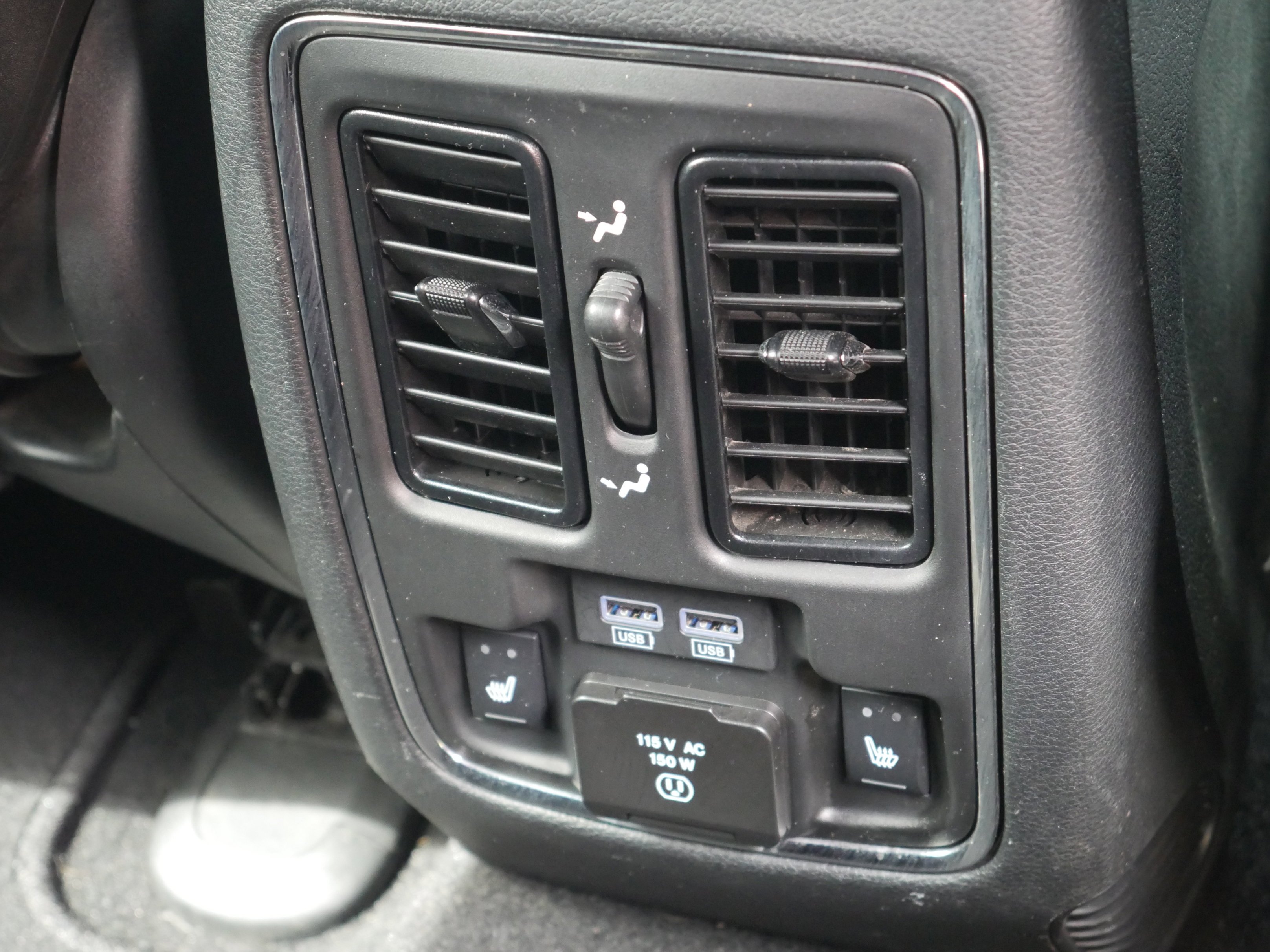 Used 2020 Slate Blue Pearlcoat Jeep Limited image 32