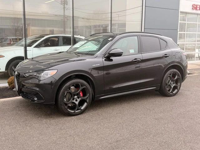 2026 Alfa Romeo Stelvio Base
