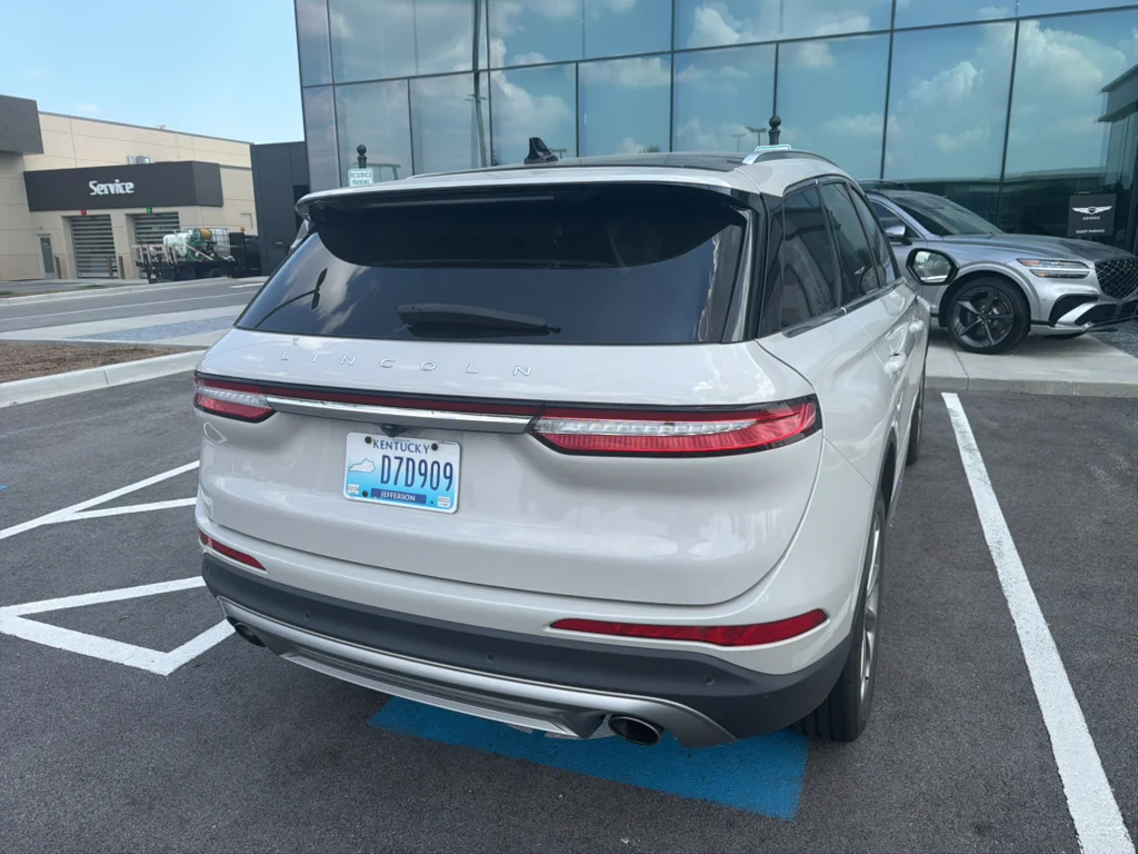 Used 2022 Ceramic Pearl Metallic Tri-Coat Lincoln Standard image 13