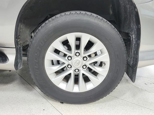 Used 2023 Silver Lexus 460 image 13