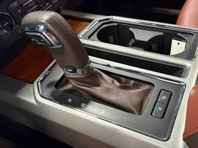Used 2019 Black Ford King Ranch image 31
