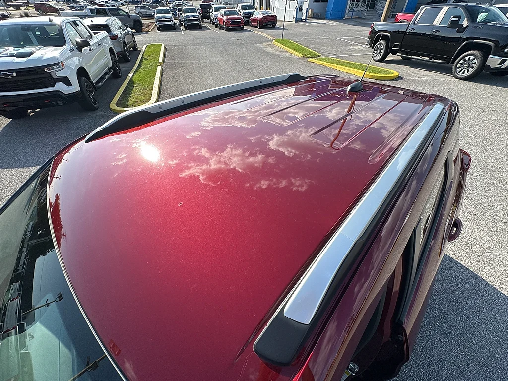 Used 2025 Crimson Metallic Chevrolet  image 13