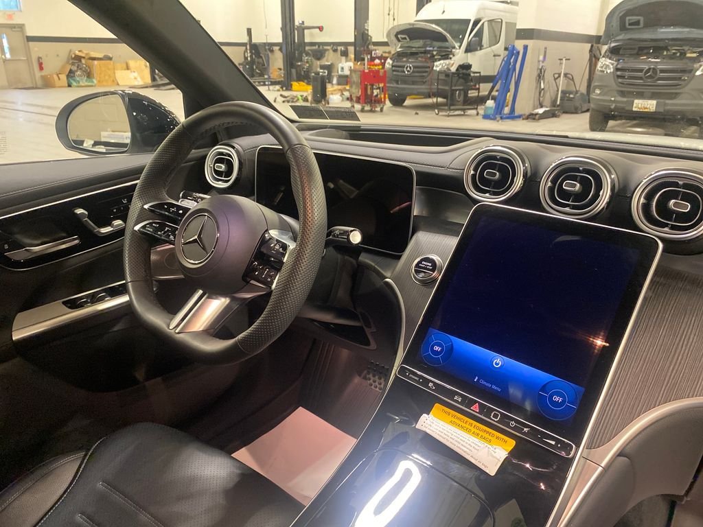 Used 2026 White Mercedes-Benz GLC 300 image 17