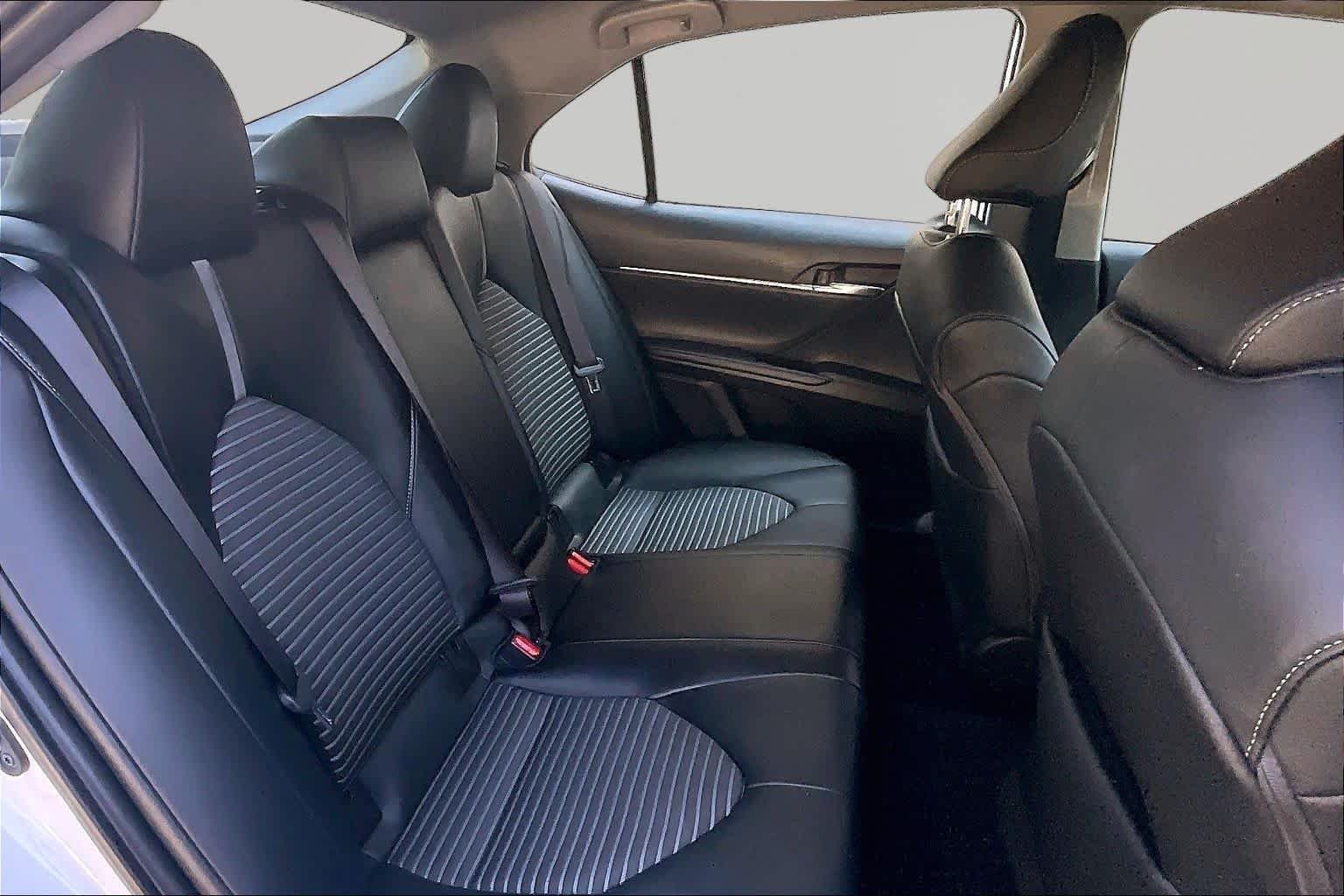 Used 2022 White Toyota SE image 20