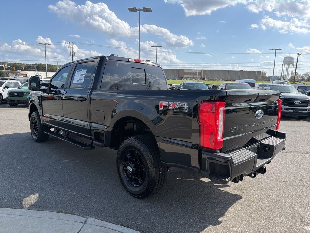 New 2026 Black Ford XL image 5