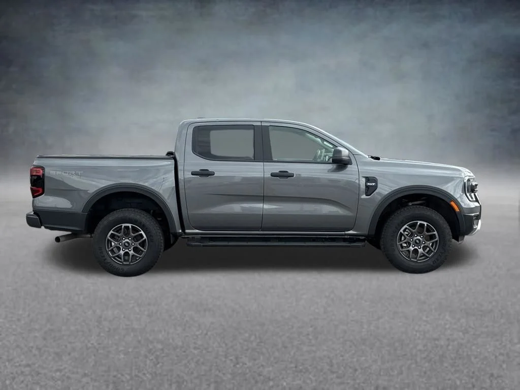 Used 2025 Gray Ford XLT image 7