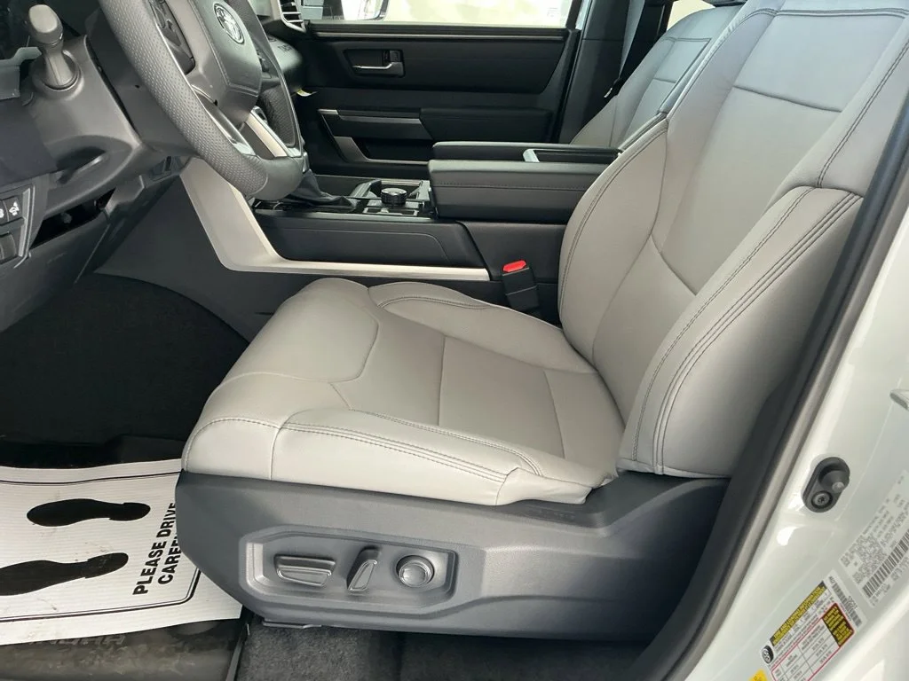 2026 Toyota Tundra SR5 - Photo 11