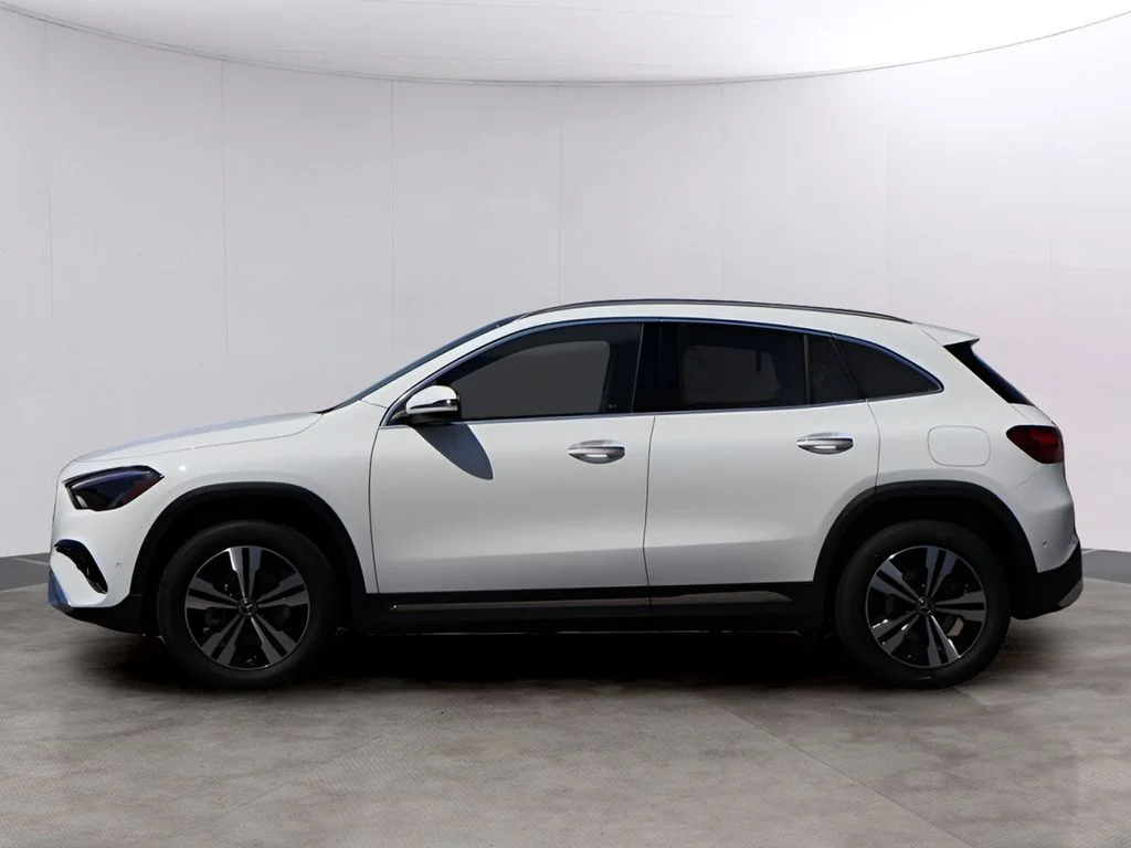 New 2026 Polar White Mercedes-Benz GLA 250 image 4