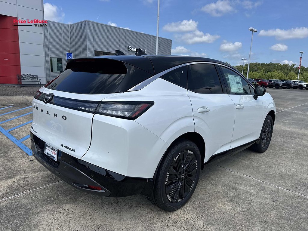 New 2026 Everest White Pearl TriCoat / Super Black Two-tone Nissan Platinum image 7