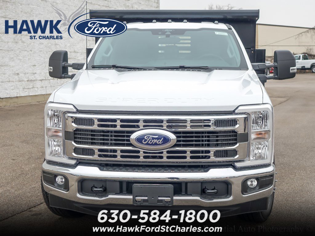 New 2026 Oxford White Ford F-350® XL image 4