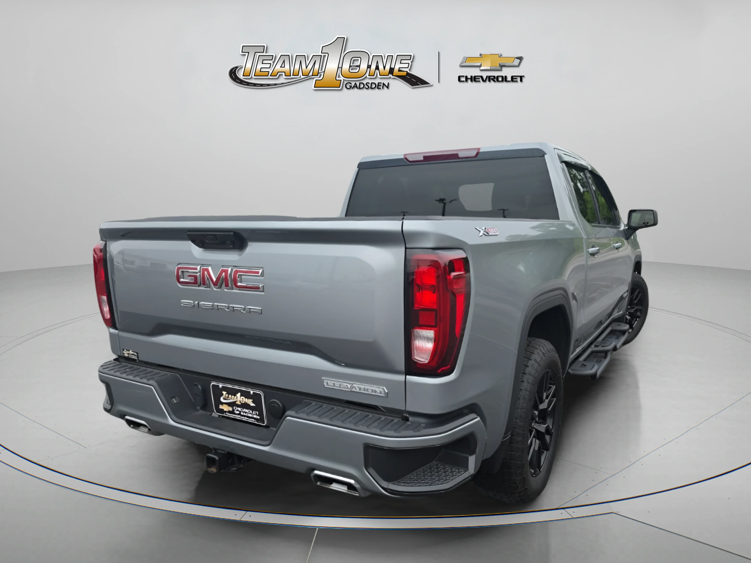 Used 2025 Sterling Metallic GMC Elevation image 7