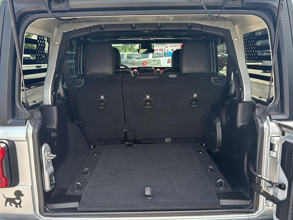 Used 2023 SILVER JEEP RUBI image 12