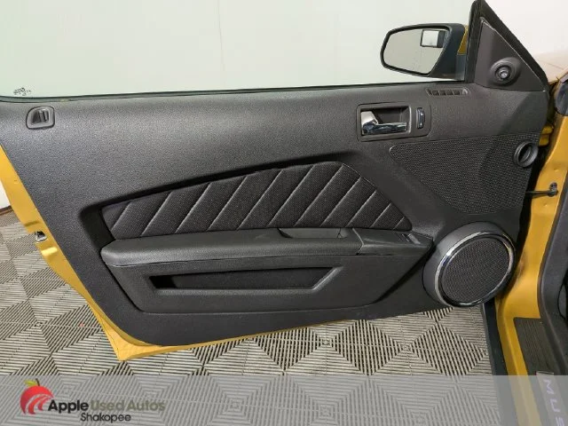 Used 2010 Gold Ford V6 image 10