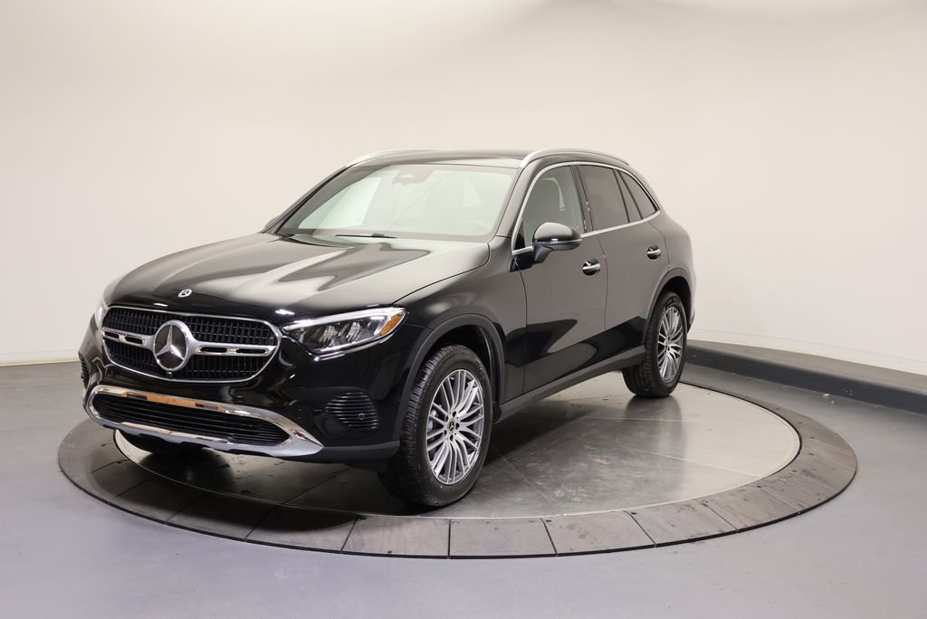 Used 2026 Black Mercedes-Benz GLC 300 image 3