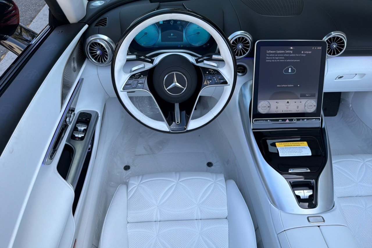 New 2026 MANUFAKTUR garnet red metallic (Red Ambiance) Mercedes-Benz Maybach SL 680 Monogram Series Roadster image 14