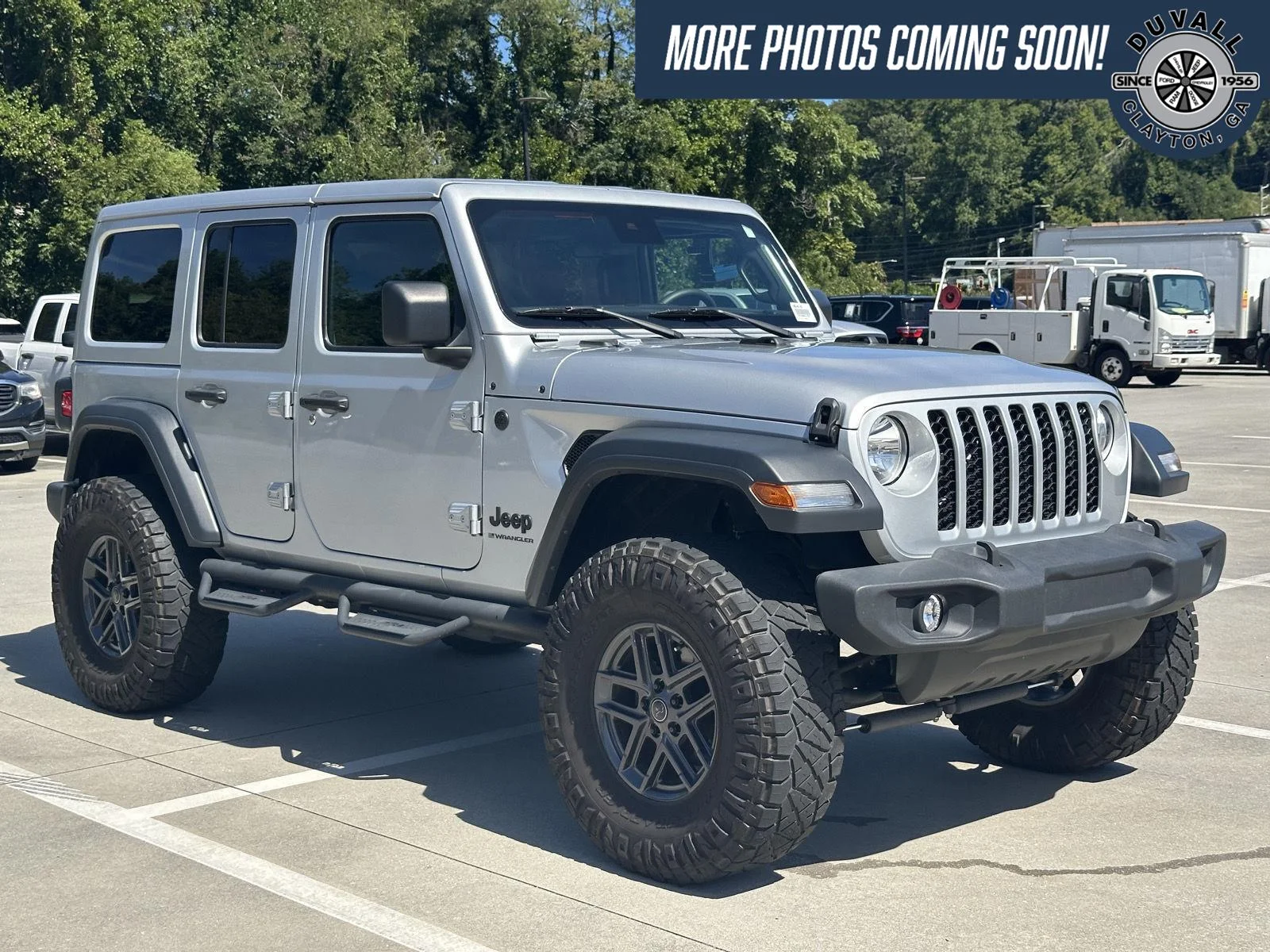 Used 2024 Silver Zynith Clearcoat Jeep Sport S image 1