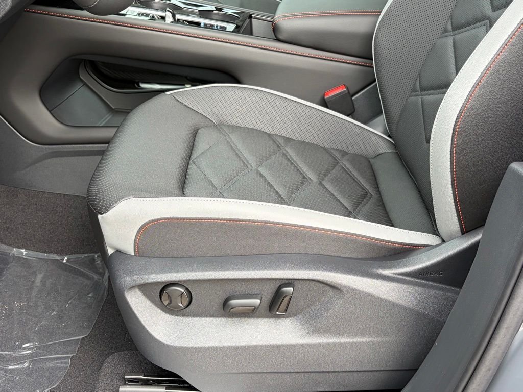 New 2026 Pure Gray Volkswagen 2.0T Peak Edition image 13