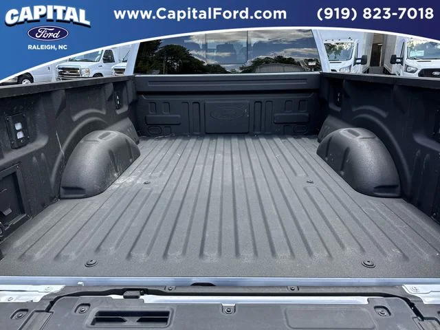 Used 2025 White Ford Lariat image 16