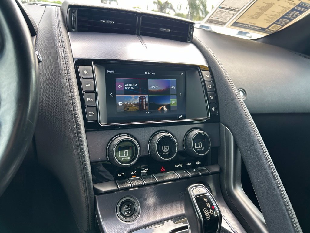 Used 2018 White Jaguar Base image 24