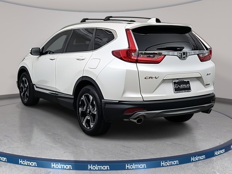 2017 Honda CR-V Touring photo 3