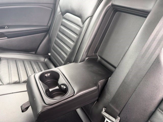 Used 2018 Oxford White Ford SEL image 26