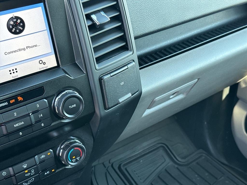 Used 2019 Ingot Silver Ux Ford XL image 23