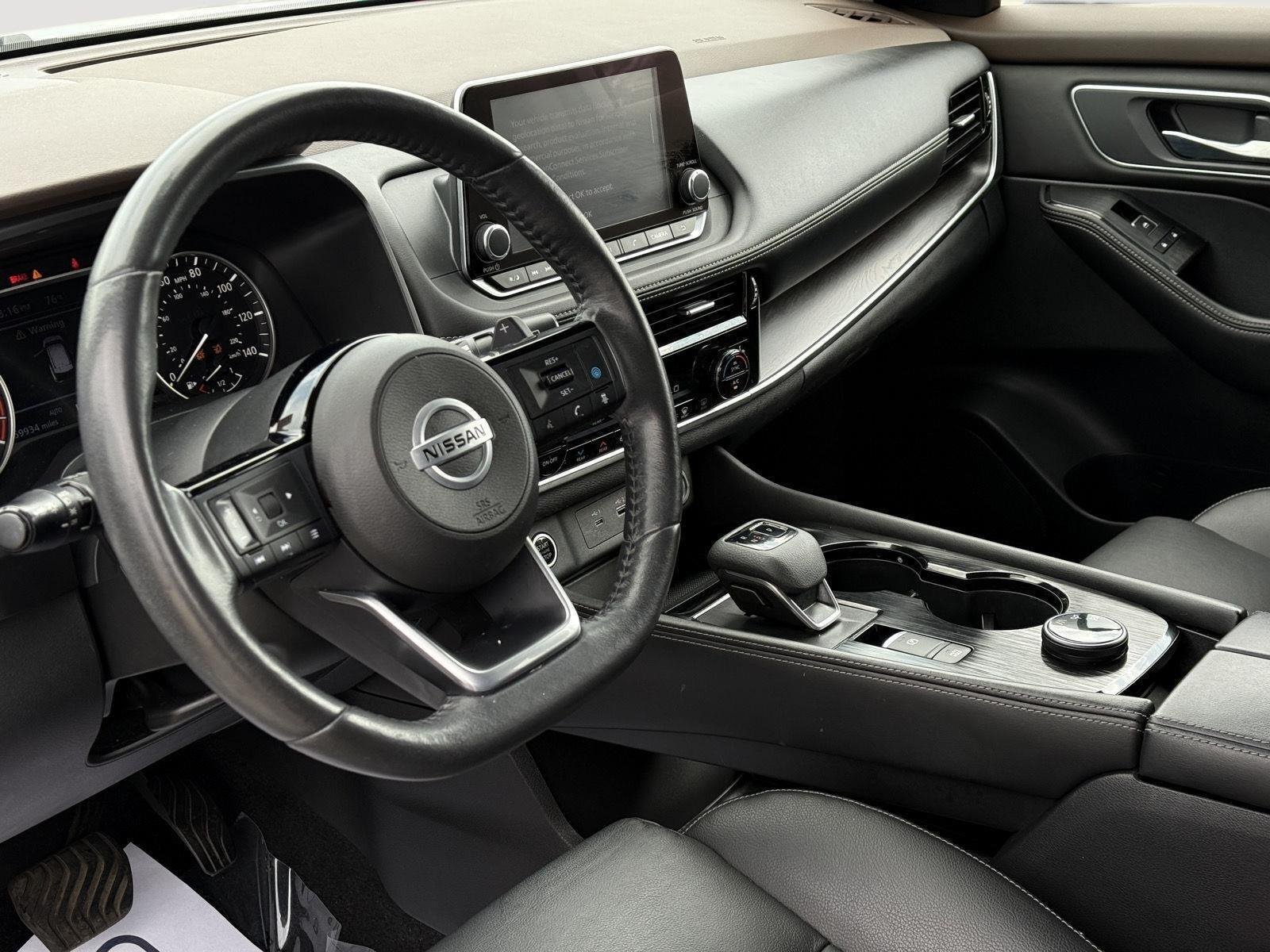 Used 2021 Brilliant Silver Metallic Nissan SL image 12