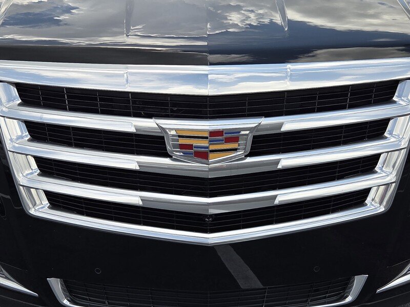 Used 2020 Black Raven CADILLAC 4WD 4DR PREMIUM LUXURY image 9