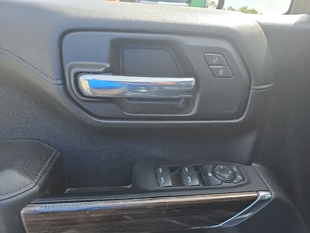 Used 2022 Blue Chevrolet LT image 7
