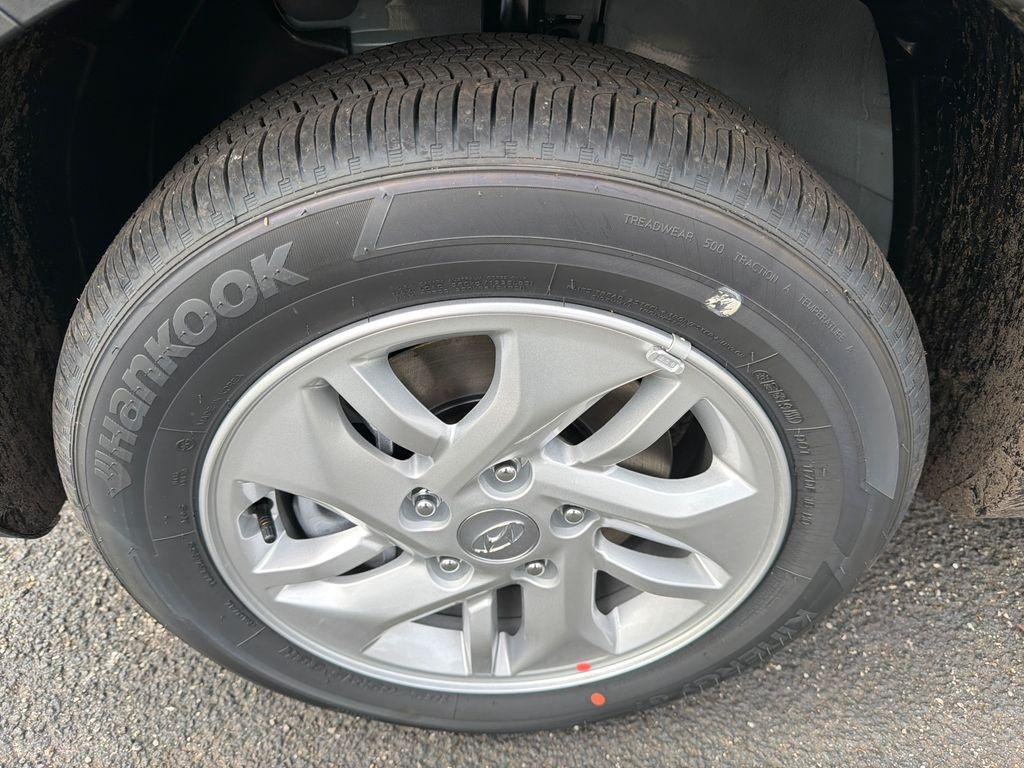 New 2026 Green Hyundai SE image 11