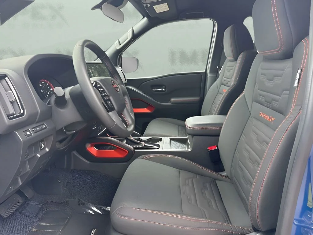 Used 2025 Blue Nissan PRO-X image 9