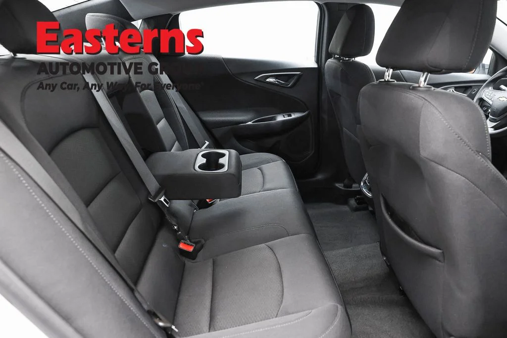 Used 2024 White Chevrolet LT image 23