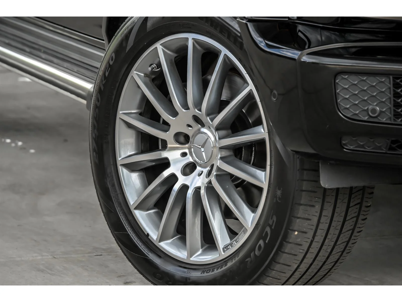 Used 2022 Black Mercedes-Benz G 550 image 3
