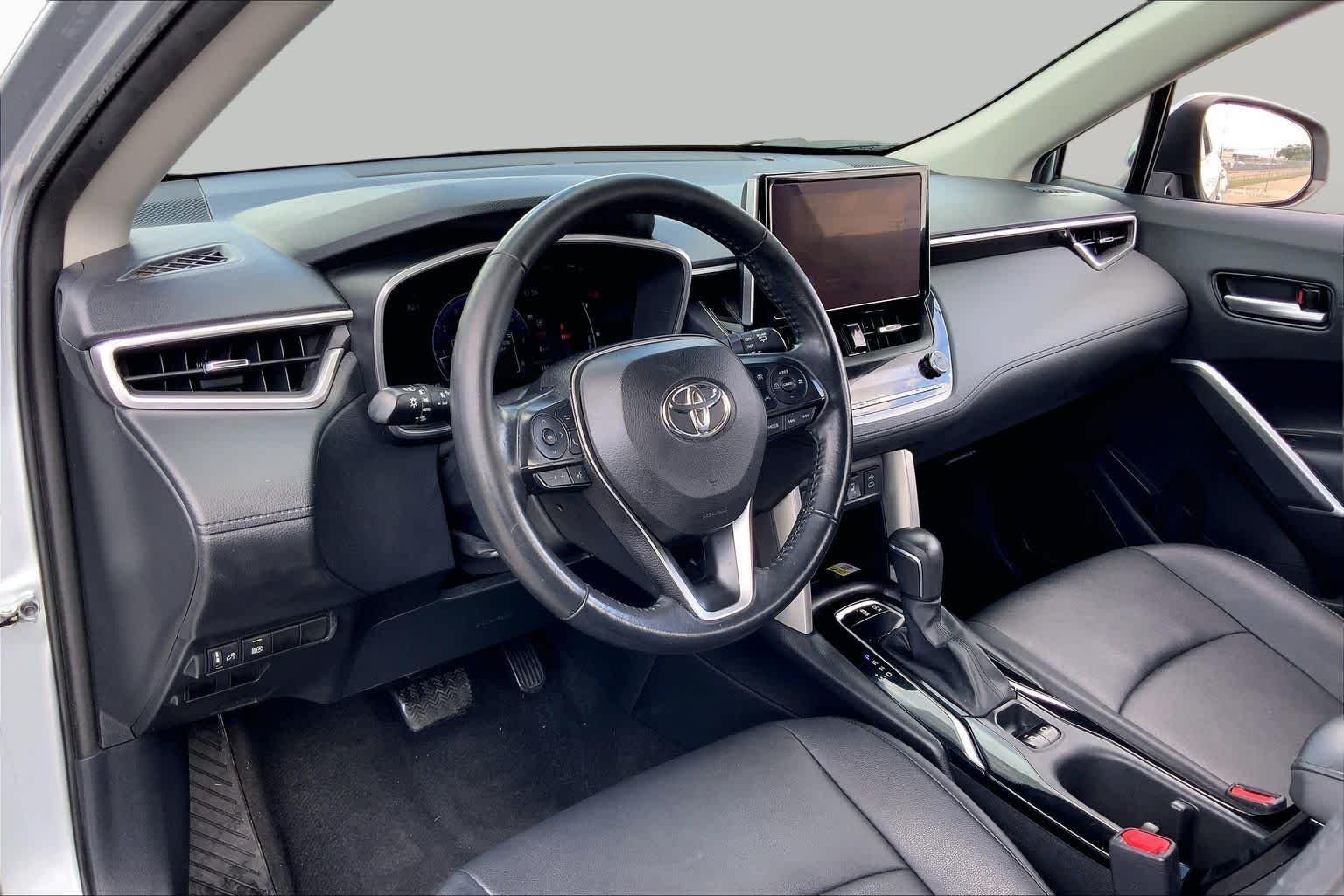 Used 2023 Sonic Silver Toyota XLE image 17