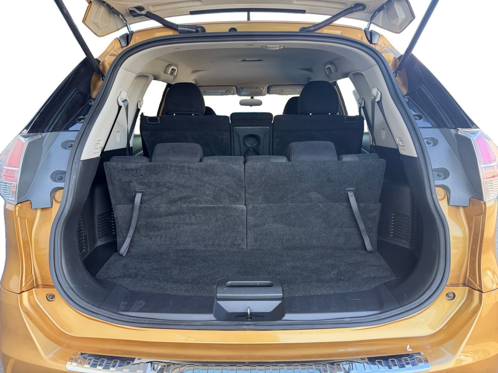 Used 2014 Saharan Sun Nissan S image 35