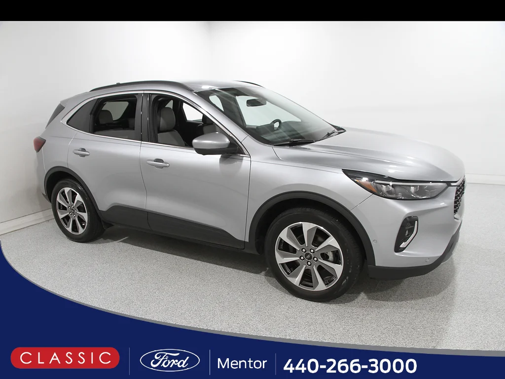Used 2023 Iconic Silver Ford Platinum image 1