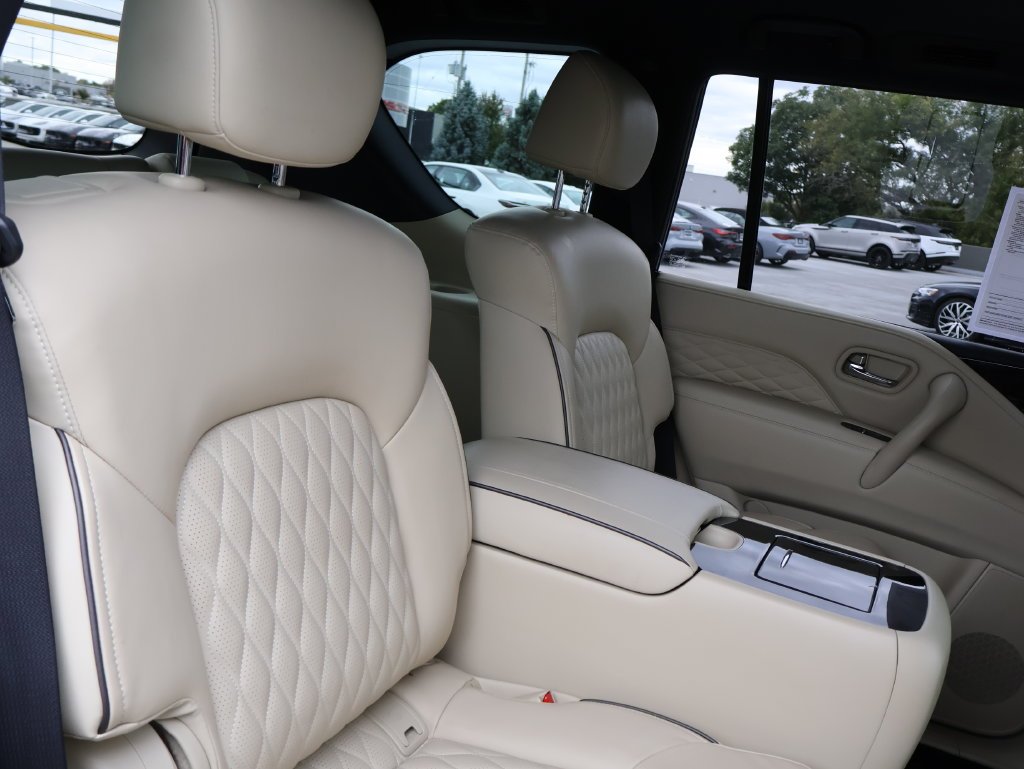 Used 2023 Moonstone White INFINITI Sensory image 14