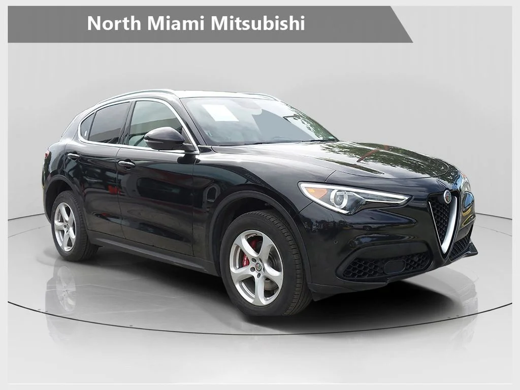 Used 2019 Black Alfa Romeo Base image 1