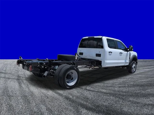 New 2026 Oxford White Ford F-450® XL image 4