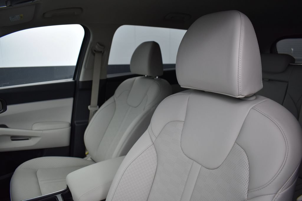 New 2026 Cityscape Green Kia EX image 9