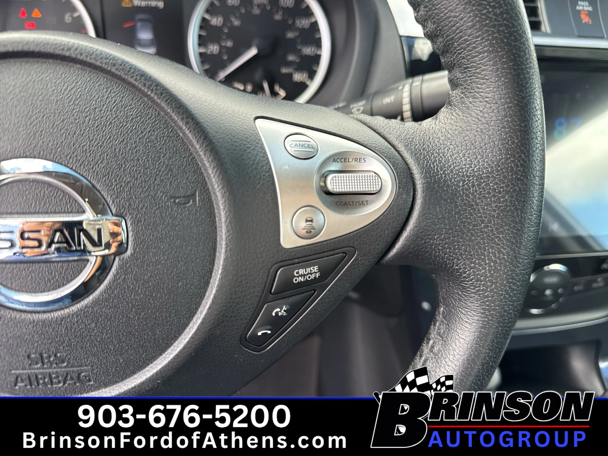 Used 2018 Aspen White Nissan SR image 19