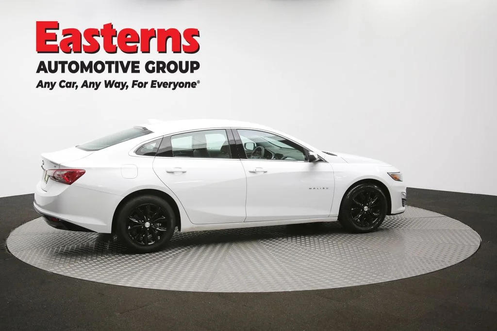 Used 2022 White Chevrolet LT image 41