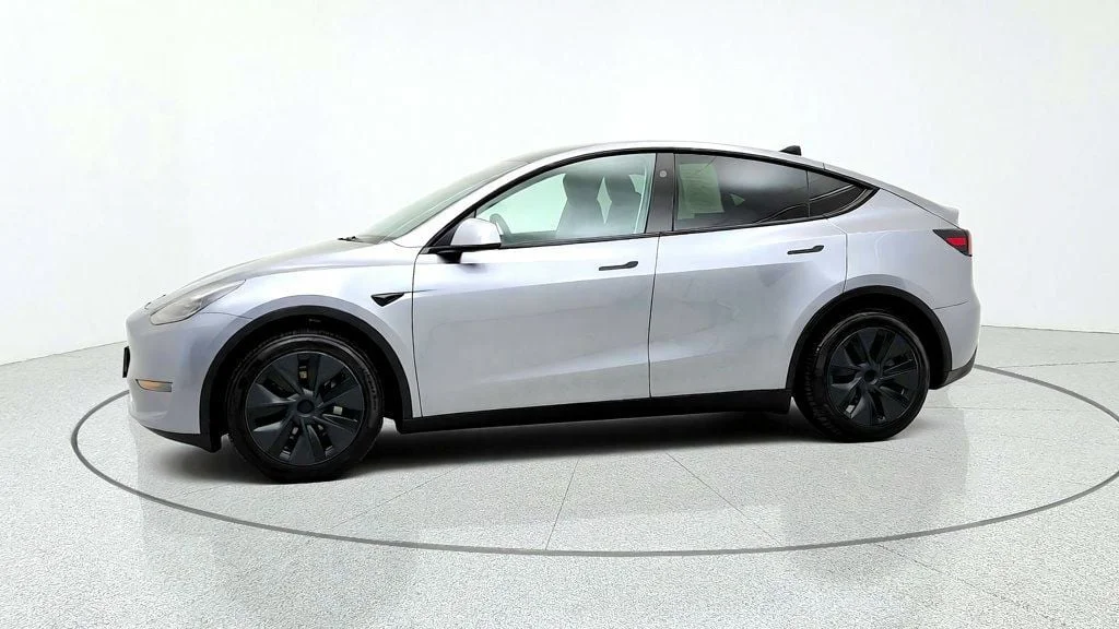 Used 2024 Quicksilver Tesla Long Range AWD image 8