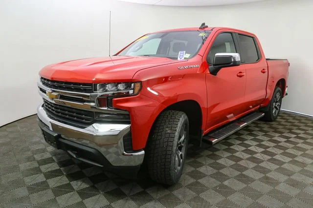 Used 2022 Red Chevrolet LT image 5