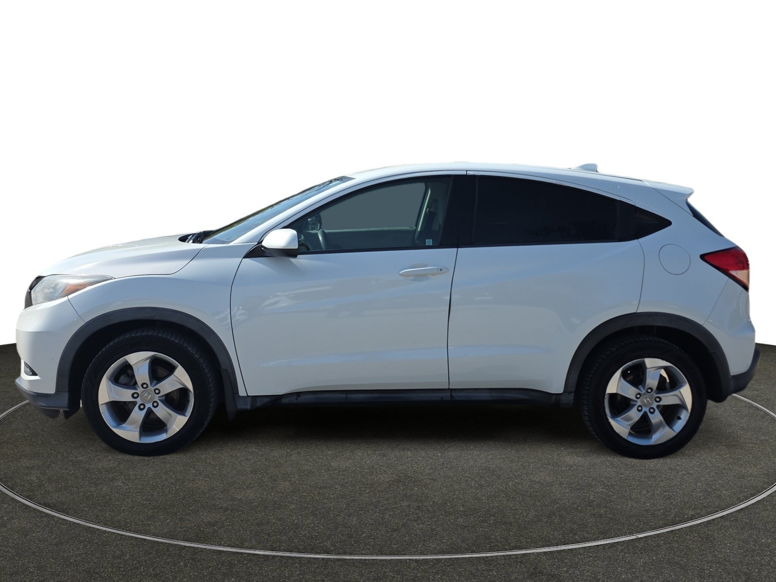 Used 2016 Honda HR-V LX with VIN 3CZRU6H35GM747558 for sale in Clive, IA