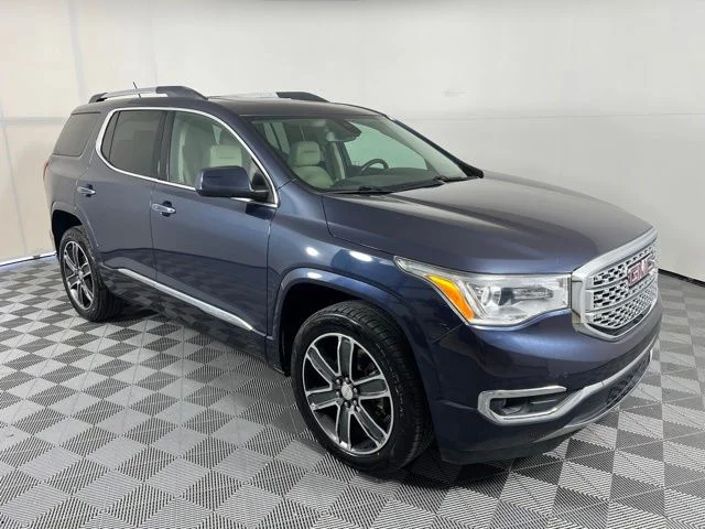 2019 GMC Acadia Denali FWD's photo