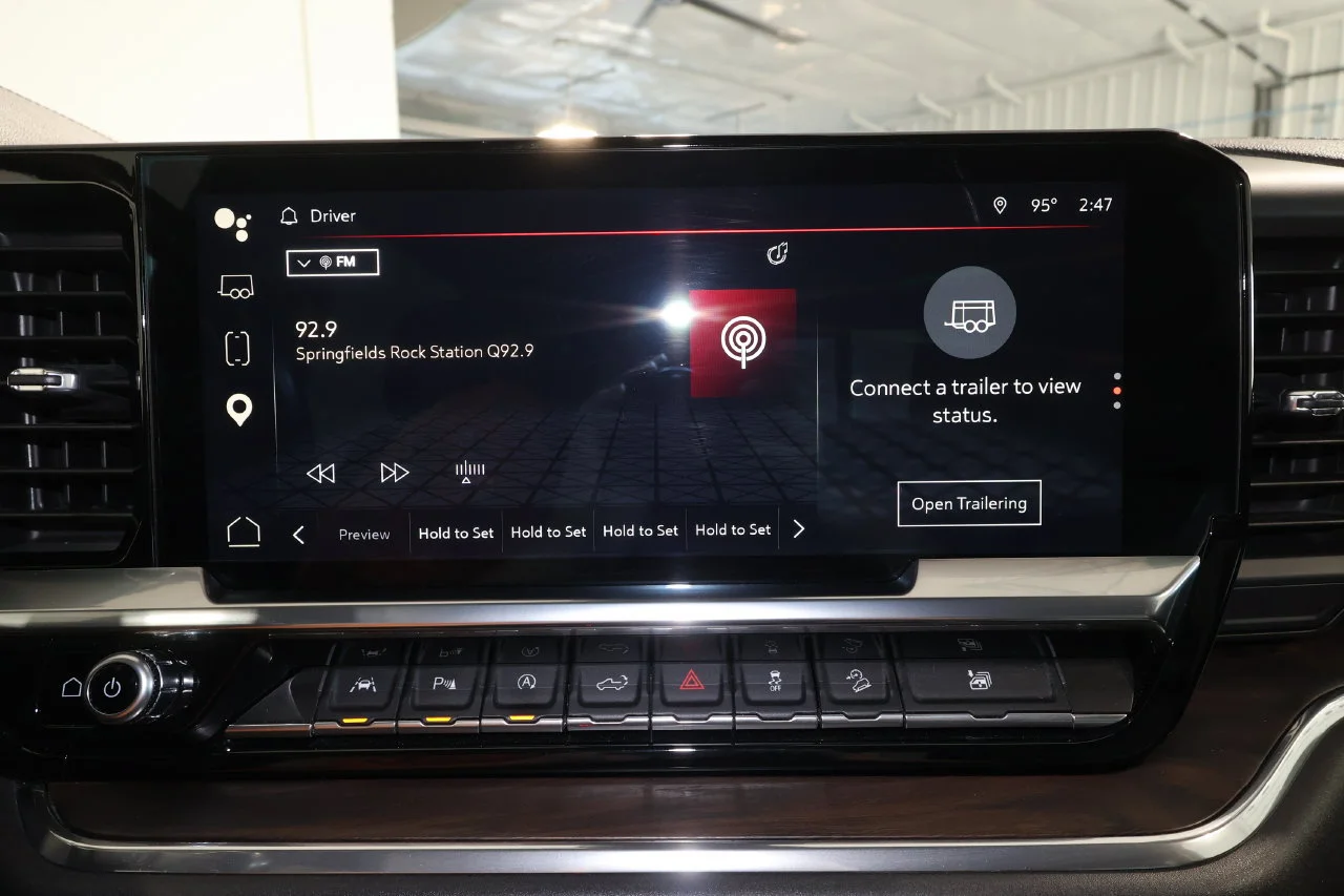 2023 GMC Sierra 1500 SLT - Photo 13