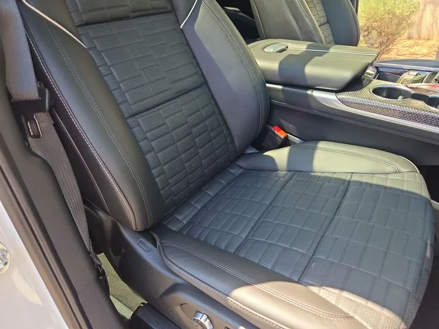 Used 2025 White Cadillac V-Series image 23